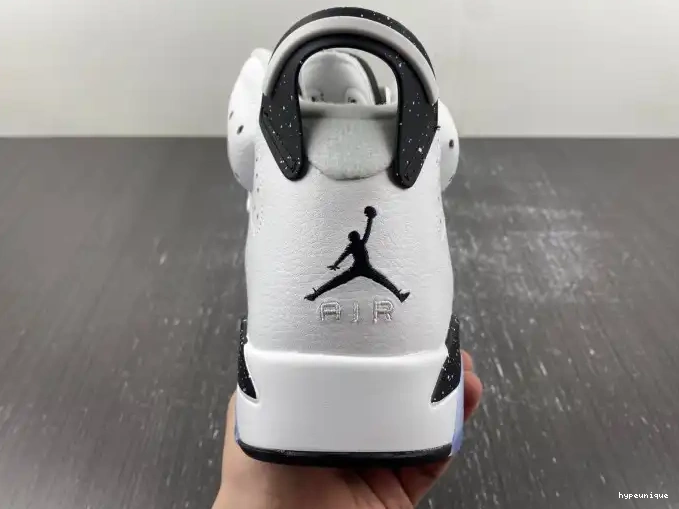 HYPE Reverse CT8529-112 Oreo Air Jordan 6 0501